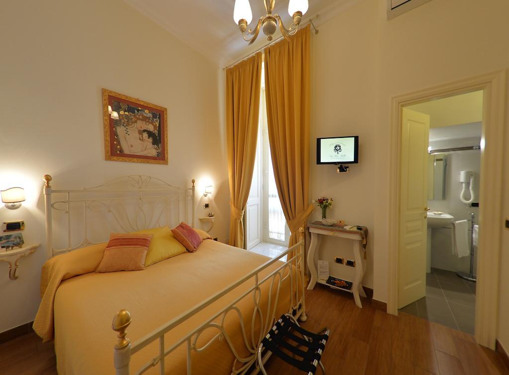 B&B Residenza Via Dei Mille Nápoles Habitación foto