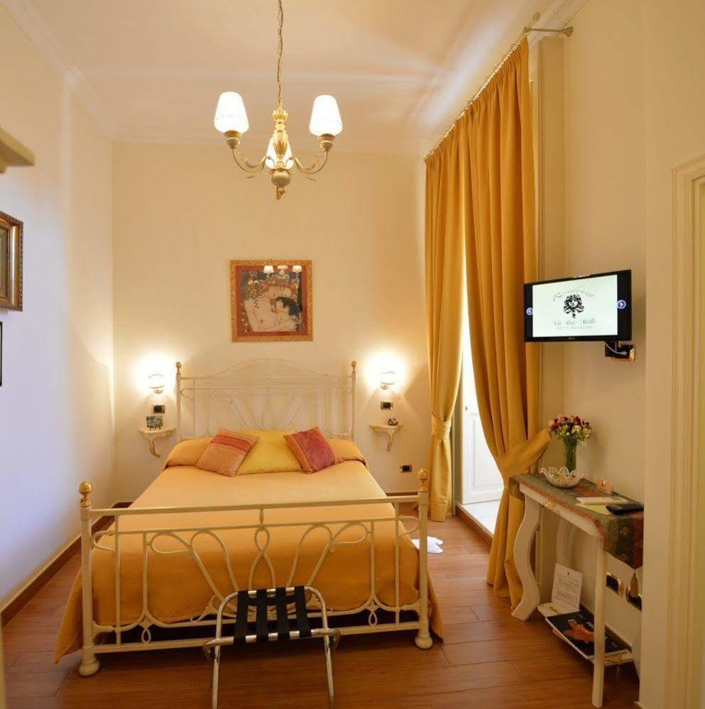B&B Residenza Via Dei Mille Nápoles Exterior foto